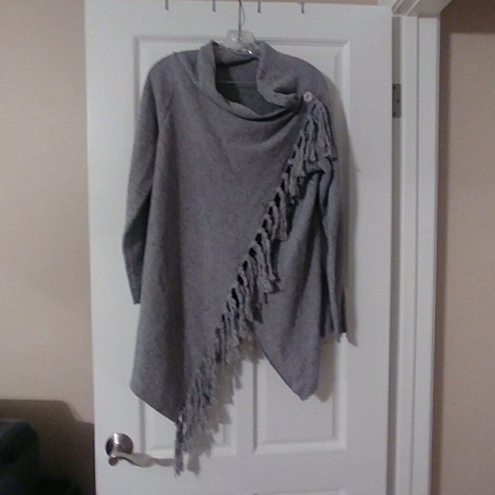 Fringed tassle, long sleeve sweater coat